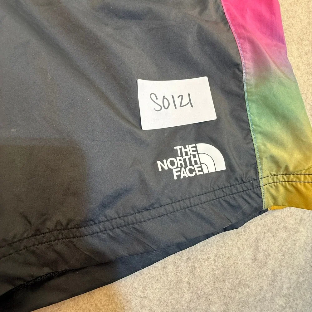 The North Face Hydrenaline Shorts Mens Small Black Rainbow‎ Gradient Wind Shorts